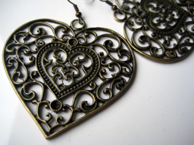 N1562bisa_boucles_coeur_bronze_filigranees