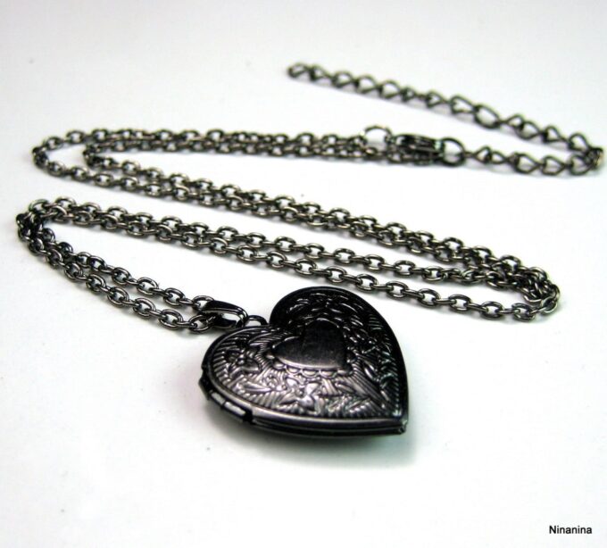 N1565terc_collier_coeur_porte-photo_noir_2-1