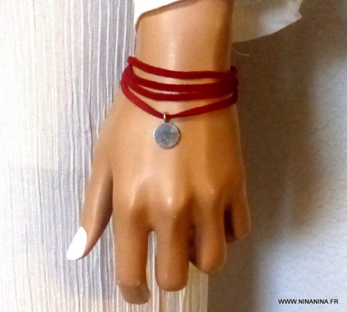 N1578f_Bracelet_femme_wrap_cordon_daim_rouge_medaille_argent_925_massif_NINANINA
