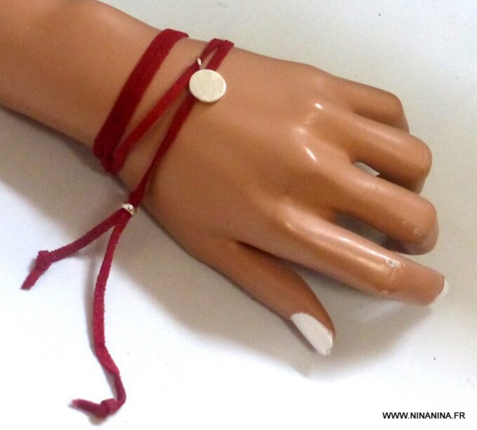 N1578n_Bracelet_femme_wrap_cordon_daim_rouge_medaille_argent_925_massif_NINANINA