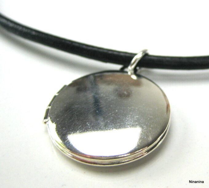 N1709tera_collier_cuir_porte-photo_plaque_argent