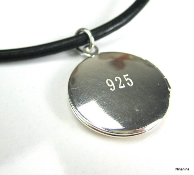 N1709tere_collier_cuir_porte-photo_plaque_argent