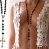 N1862_Collier_croix_femme_long_chapelet_rosaire_perles_noires_metal_argente_-_Bijoux_Colliers_en_ligne_Ninanina