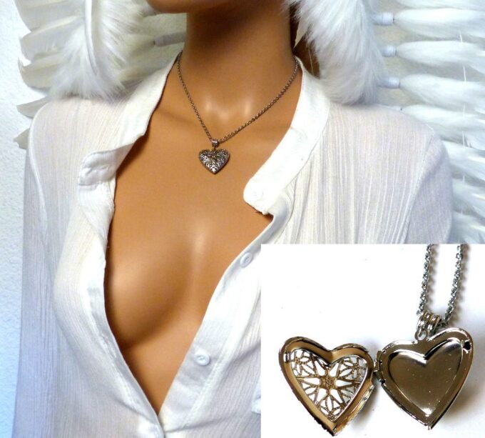 N1957B_Collier_femme_coeur_porte_photo_metal_argente_-_Bijoux_en_ligne_NINANINA