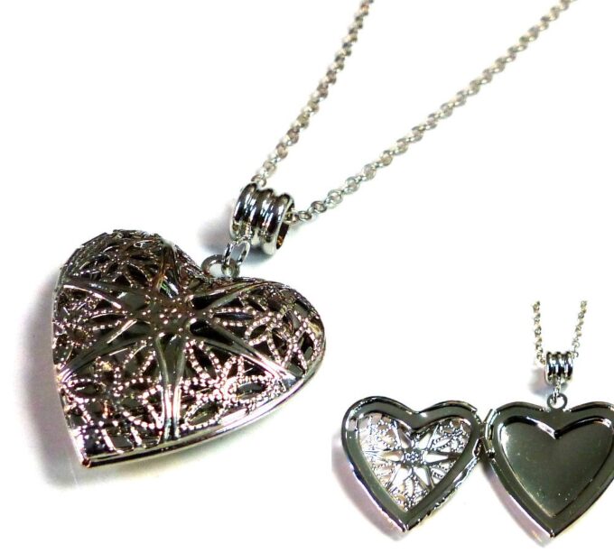 N1957tera_Collier_femme_coeur_porte-photo_metal_argente