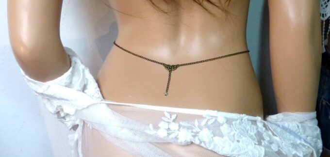 N1975teri_Chaine_de_taille_triangle_metal_bronze_perle_aiguemarine