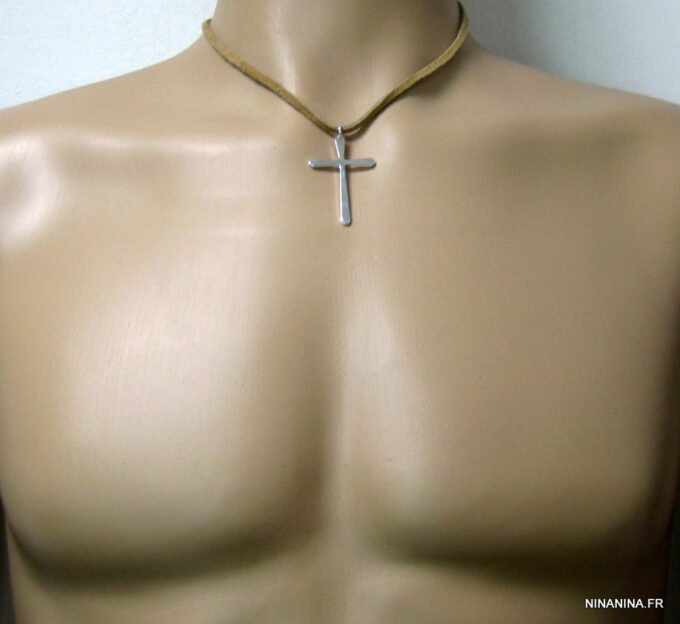 N2033TERh_collier_homme_daim_croix_plaque_argent