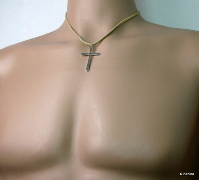 N2033tere_collier_cordon_daim_croix_argent