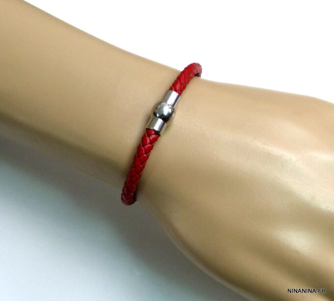 N2048terd_Bracelet_cuir_tresse_rouge_fermoir_boule_acier