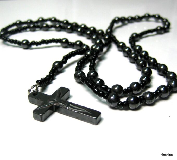 N2053TERa_chapelet_perles_noires