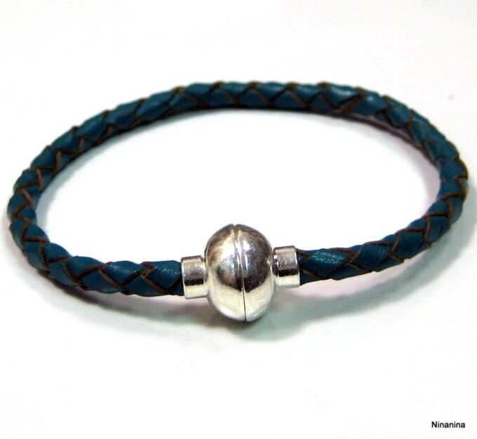N2057tere_bracelet_cuir_tresse_et_fermoir_boule_aimante