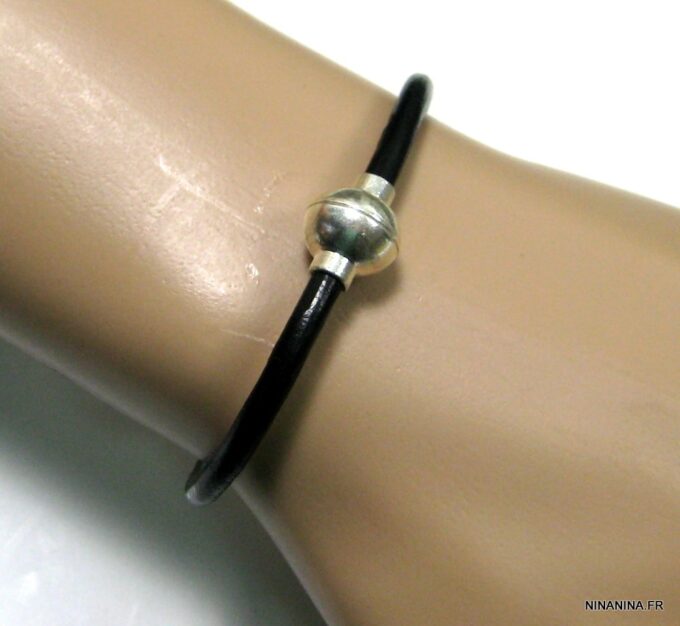 N2059terb_bracelet_homme_cuir_et_fermoir_boule_aimante