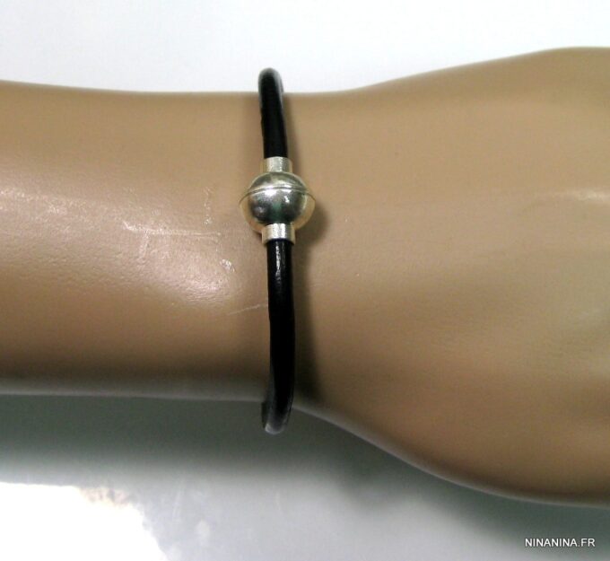 N2059terf_bracelet_homme_cuir_et_fermoir_boule_aimante