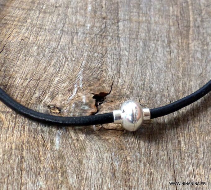 N2062b_Collier_homme_cordon_cuir_fermoir_boule_aimante_metal_argente_-_Bijoux_Colliers_en_ligne_Ninanina