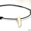 N2077tera_collier_cordon_cuir_corne_blanche