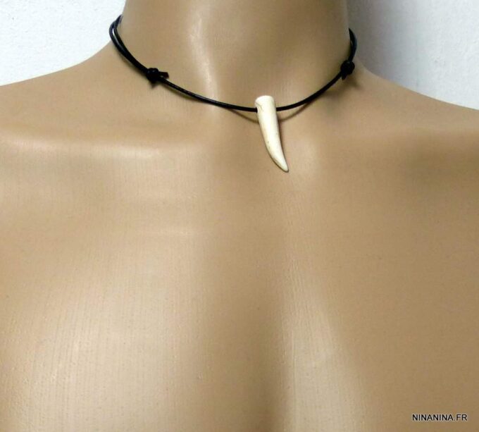 N2077terd_collier_cordon_cuir_corne_blanche