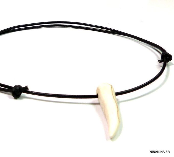 N2077tere_collier_cordon_cuir_corne_blanche