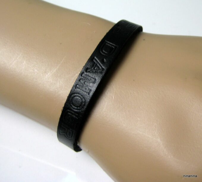 N2079tere_bracelet_cuir_homme_grave