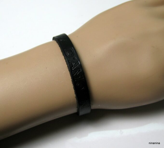 N2079term_bracelet_cuir_homme_grave