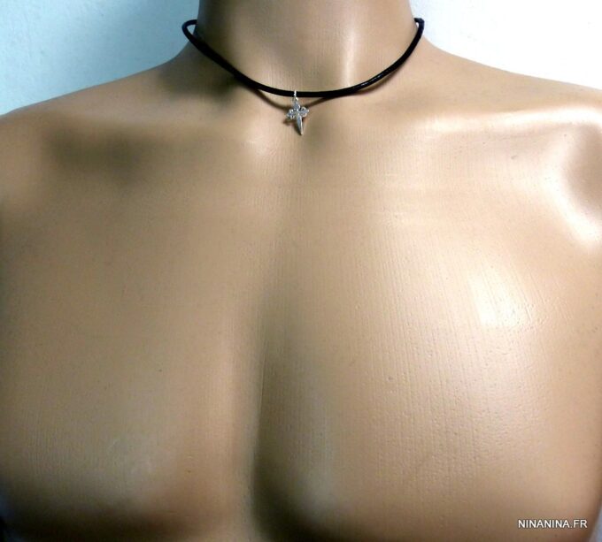 N2088TERb_collier_cordon_cuir_croix_santiago_argent_massif