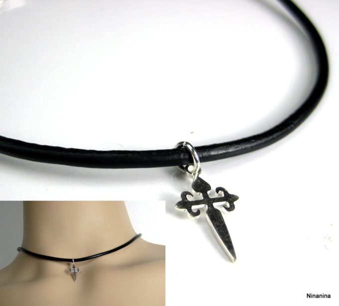 N2088ter_collier_cordon_cuir_et_croix_argent_massif