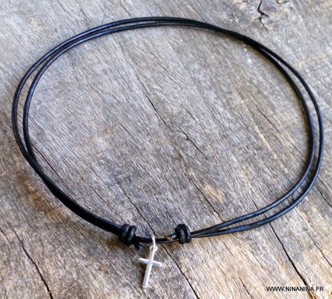 N2089d_Collier_homme_cordon_cuir_croix_argent_925_massif_NINANINA