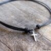 N2089i_Collier_homme_cordon_cuir_croix_argent_925_massif_NINANINA