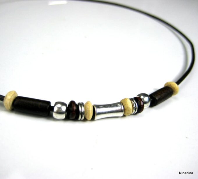 N2175terb_collier_cordon_cuir_et_perles_bois