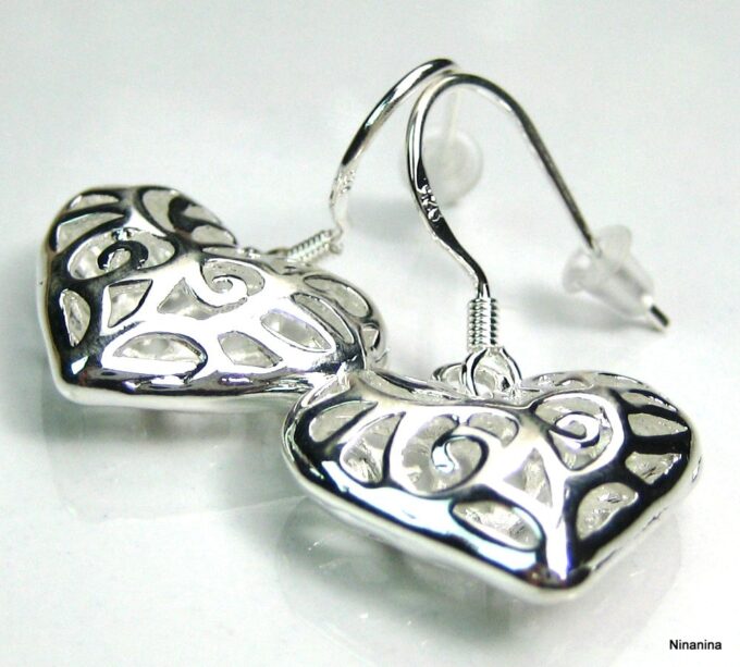 N2206ter_boucles_d_oreilles_coeur_plaque_argent