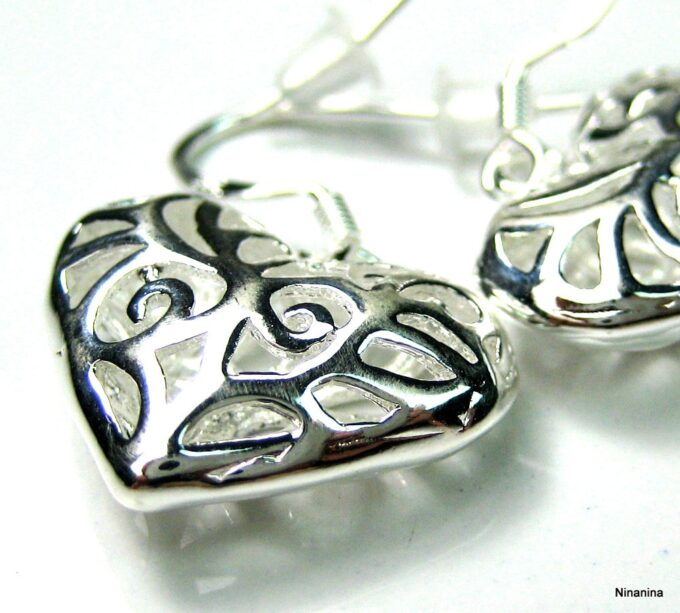 N2206tera_boucles_d_oreilles_coeur_plaque_argent