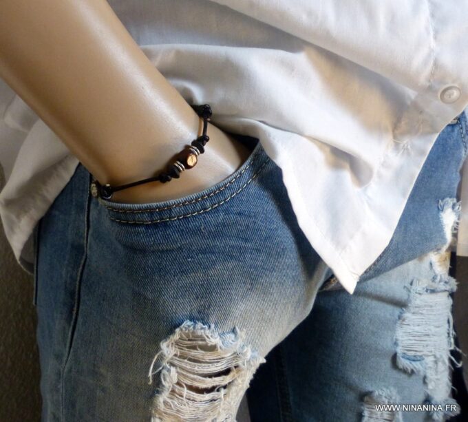 N2223C_Bracelet_homme_cordon_cuir_et_perles_en_bois_NINANINA