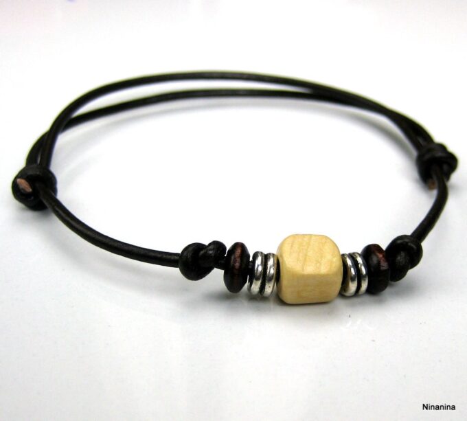 N2223terc_bracelet_cordon_cuir_et_perle_bois