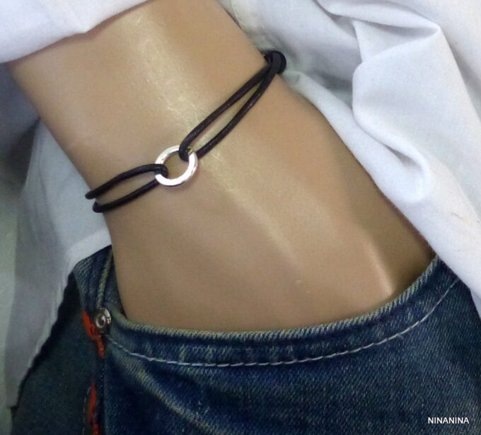 N2229c_Bracelet_homme_cordon_cuir_anneau_plaque_argent