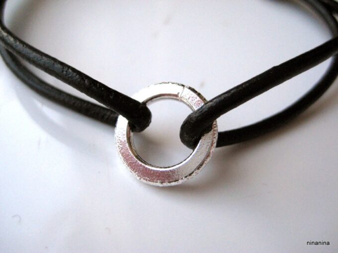 N2230a_bracelet_cordon_disque_cuir_et_argent