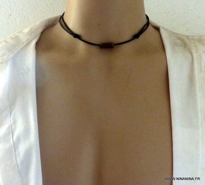 N2280F_Collier_homme_cordon_cuir_rondelles_de_bois_-_Bijoux_Colliers_en_ligne_NINANINA-1