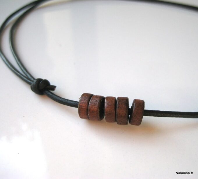 N2280ter_collier_cuir_et_perles_bois