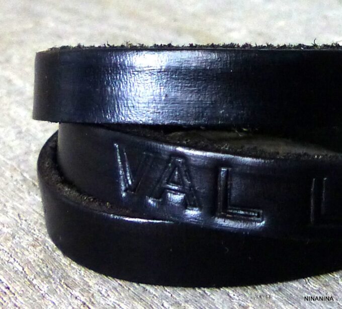 N2304tera_Bracelet_personnalise_cuir_et_metal_argente