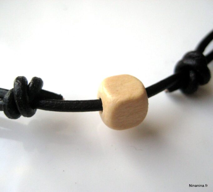 N2308ter_collier_homme_cuir_et_perle_bois