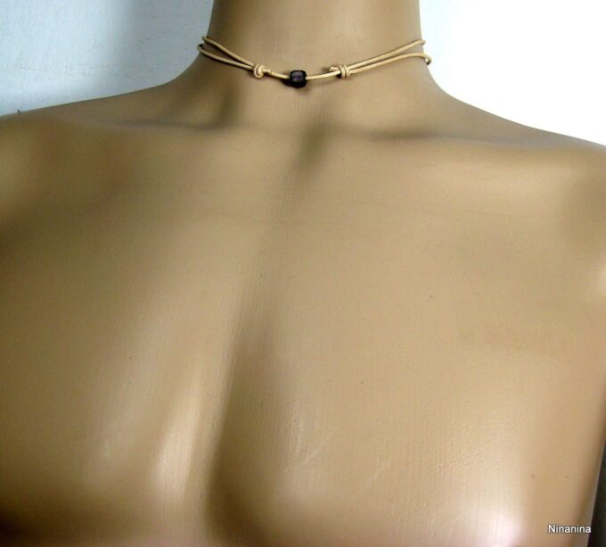 N2308terh_colier_cordon_cuir_et_perle_bois