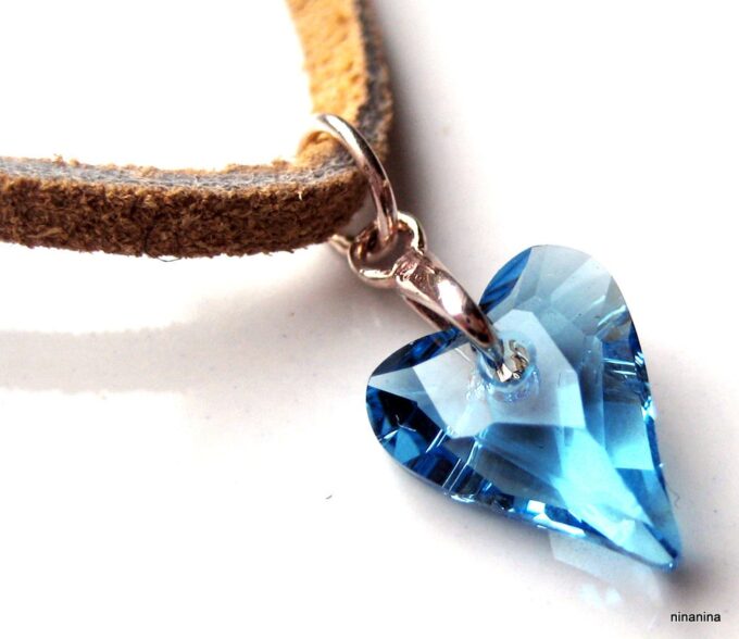 N2313a_collier_coeur_swarovski_et_daim