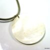 N2347terc_collier_cordon_daim_nacre_blanche