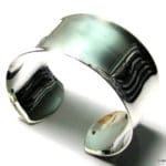 Bracelet Manchette Plaqué Argent Avec Motif Clou Et Perle - Bijou Fantaisie Neuf