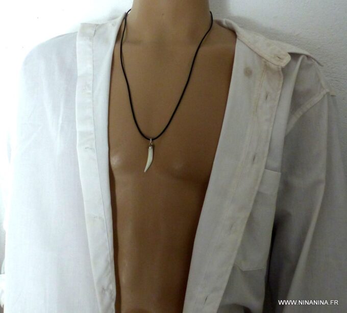 N2379b_Collier_homme_cordon_cuir_dent_de_tigre_nacre_-_Bijoux_Colliers_en_ligne_Ninanina