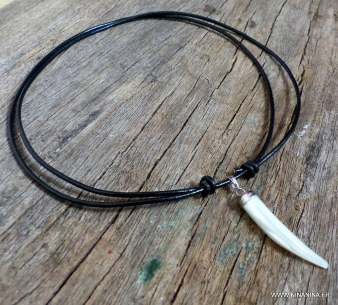 N2379h_Collier_homme_cordon_cuir_dent_de_tigre_nacre_-_Bijoux_Colliers_en_ligne_Ninanina