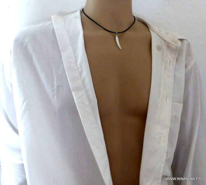 N2379l_Collier_homme_cordon_cuir_dent_de_tigre_nacre_-_Bijoux_Colliers_en_ligne_Ninanina