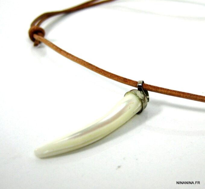 N2379ter_collier_cuir_corne_nacre