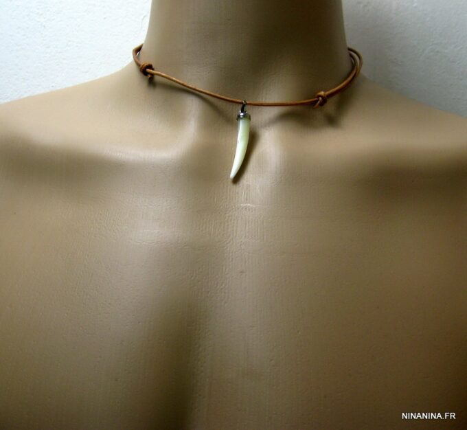 N2379terc_collier_cuir_corne_nacre