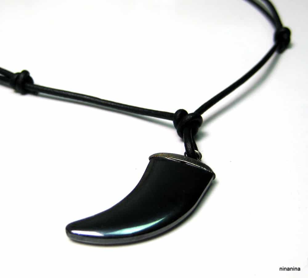 Collier homme pendentif griffe hématite sur cordon cuir réglable par noeud coulissant – Bijou tendance, ajustable et artisanal – Image 2