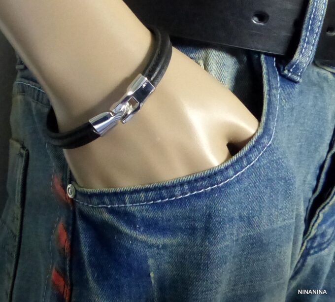 N2439terc_Bracelet_homme_cuir_demi-rond_noir_surpique_fermoir_metal_argent