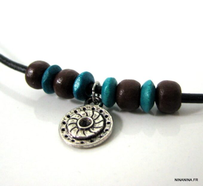 N2457tera_collier_cordon_cuir_argent_et_perles_bois